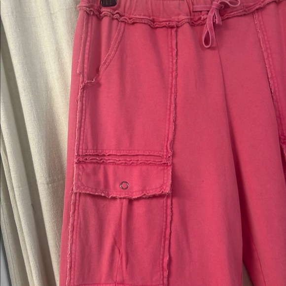 Easel Raspberry Wide Leg Cargo Pants - Picture 4 of 5